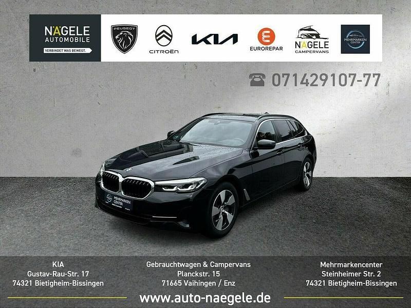 Black sapphire Gebraucht 2021 BMW 530 Sport Line Kombi | 29.800 € (Guter Preis) - Bild 1/3