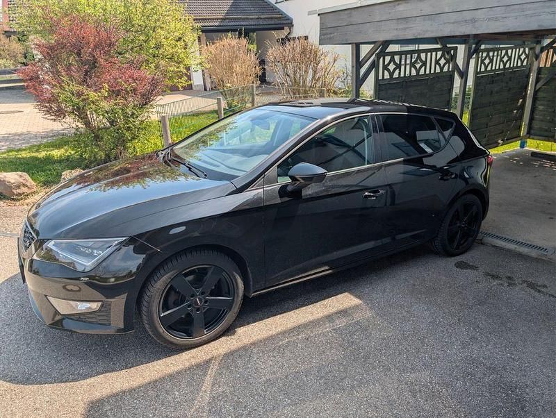 Gebraucht Seat Leon FR 150 PS (110 kW) 2015 Schwarz Limousine