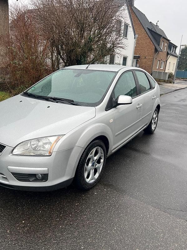 Gebraucht Ford Focus 2007 Silber Limousine