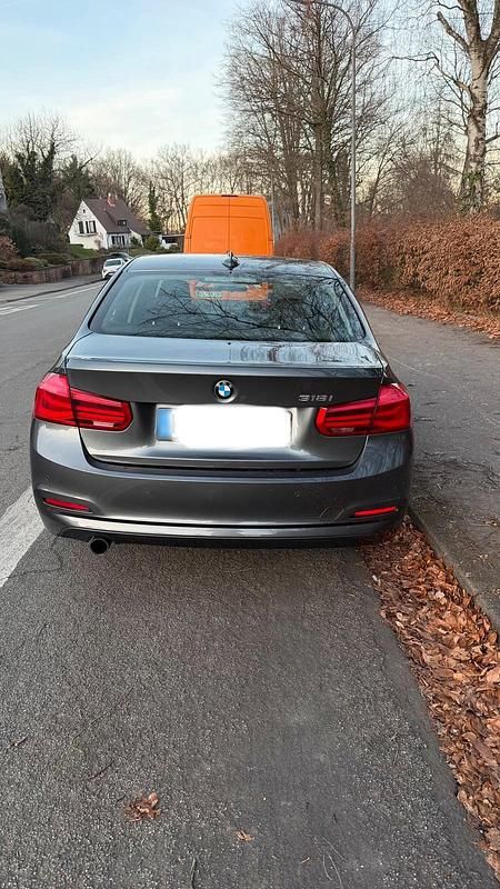 Gebraucht BMW 318 136 PS (100 kW) 2015 Grau Limousine