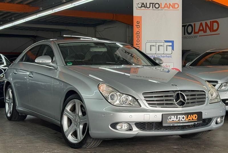 Silber Gebraucht 2005 Mercedes CLS500 Limousine | 17.999 € (Teuer) - Bild 1/4