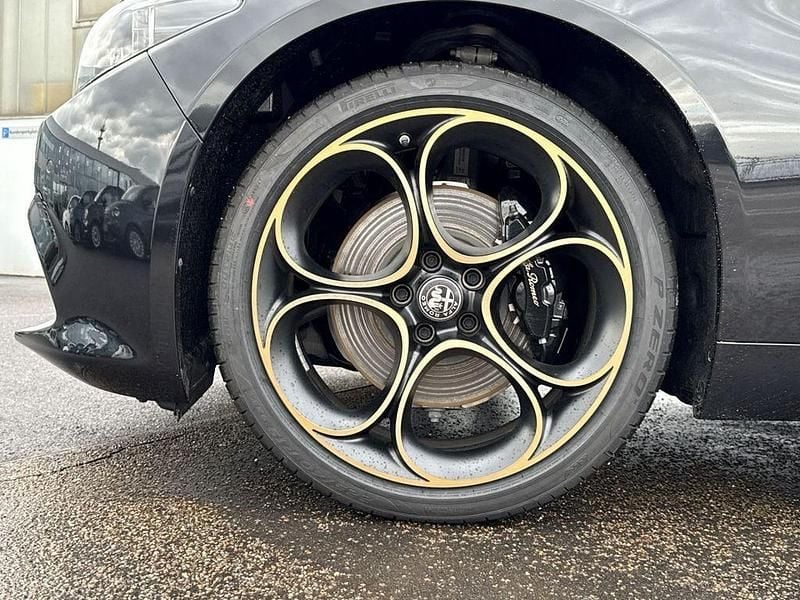 Neu Alfa Romeo Giulia 280 PS (205 kW) 2026 Nero vulcano, metallic) (schwarz Limousine