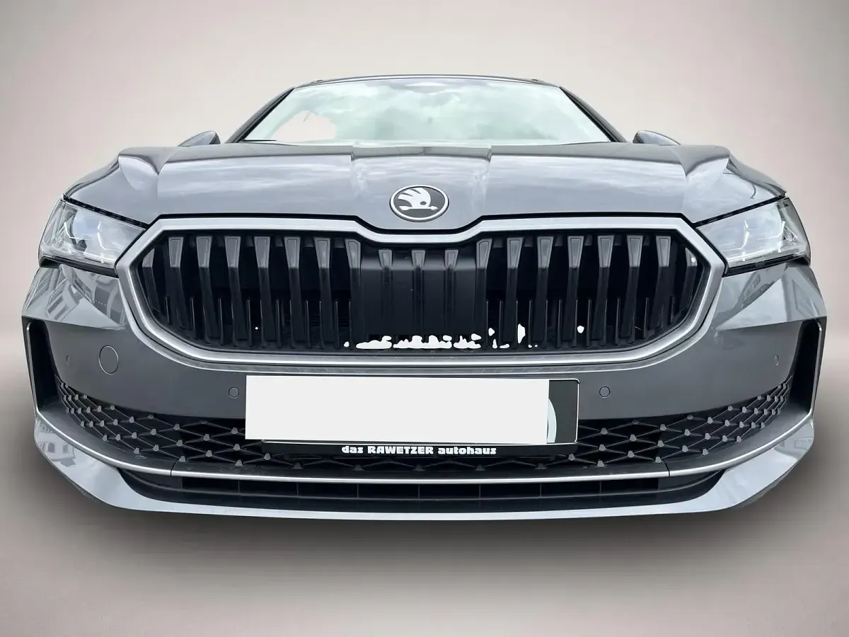 Gebraucht Skoda Superb Selection 204 PS (150 kW) 2025 Manufacturer Kombi