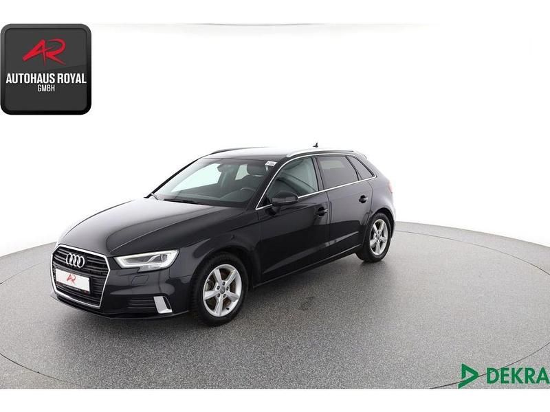 Schwarz (metallic) Gebraucht 2019 Audi A3 Advanced Limousine | 19.580 € (Superpreis) - Bild 1/4