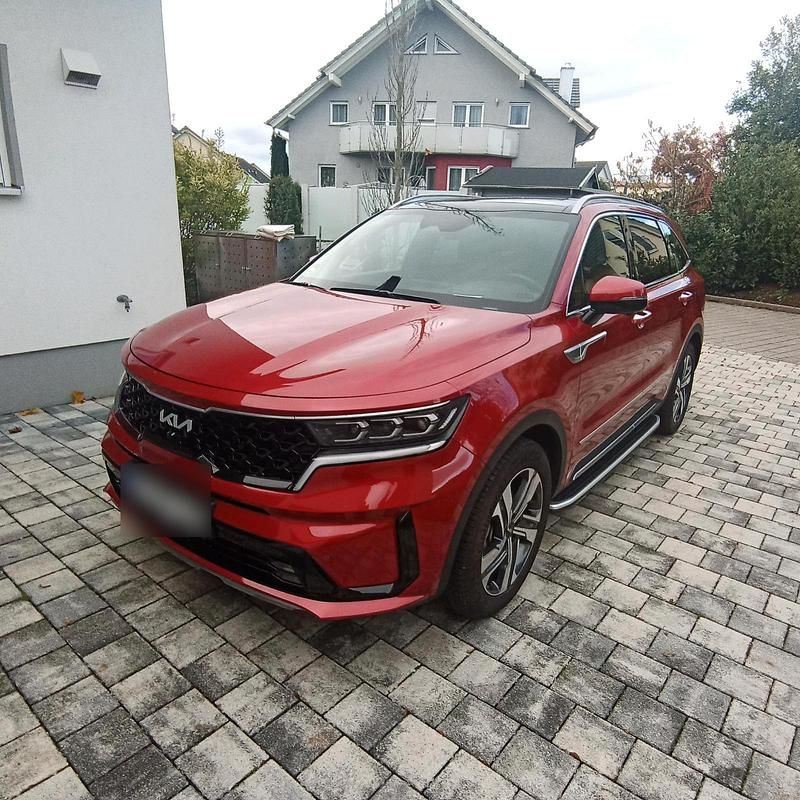 Rot Gebraucht 2022 Kia Sorento Platinum SUV | 37.999 € (Etwas zu teuer) - Bild 1/4