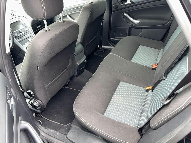 Gebraucht Ford Mondeo Titanium 163 PS (119 kW) 2012 Schwarz Limousine