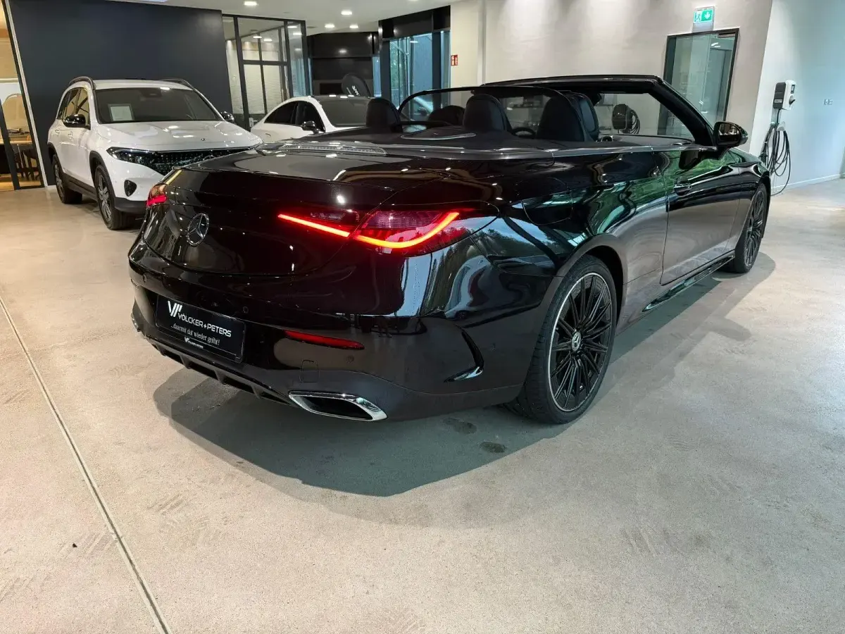 Gebraucht Mercedes CLE220 AMG 197 PS (144 kW) 2025 Schwarz Cabrio