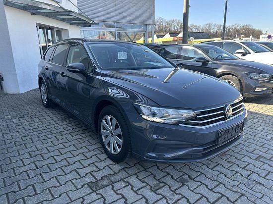 Gebraucht VW Passat 150 PS (110 kW) 2020 Uranograu Kombi