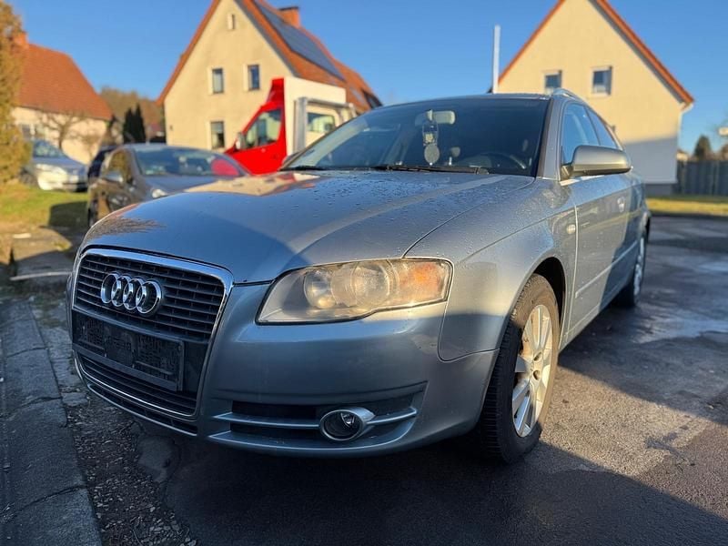 Grau Gebraucht 2006 Audi A4 Kombi | 2.990 € (Fairer Preis) - Bild 1/4