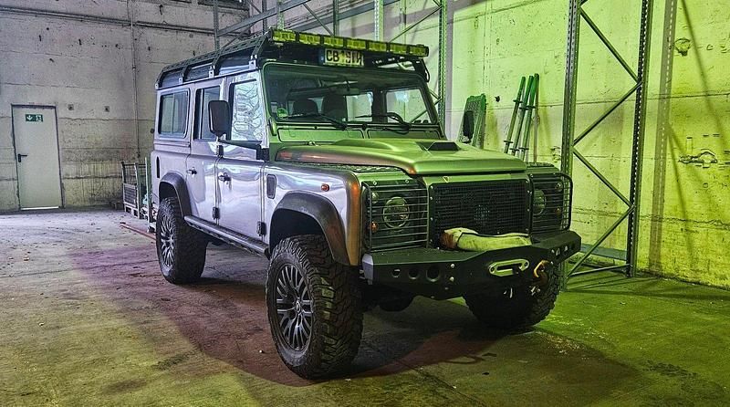 Gebraucht Land Rover Defender 500 PS (367 kW) 2006 Silber SUV