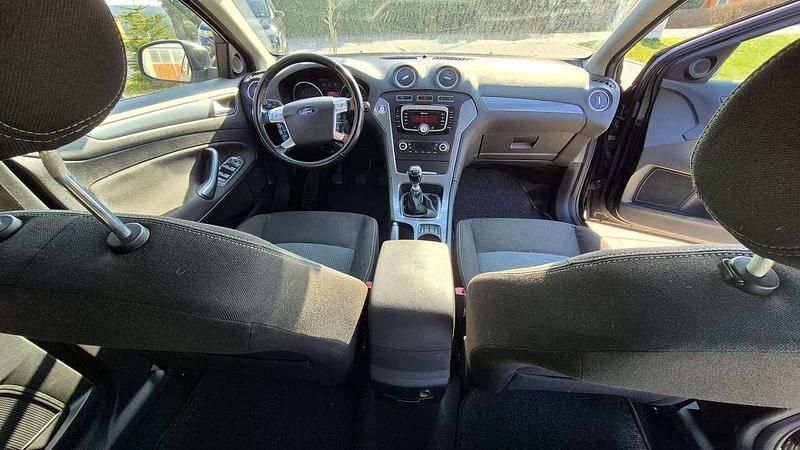 Gebraucht Ford Mondeo Trend 116 PS (85 kW) 2011 Schwarz Kombi