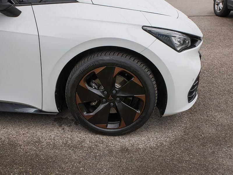 Gebraucht Cupra Born 150 kW (204 PS) 2024 Weiß Kleinwagen