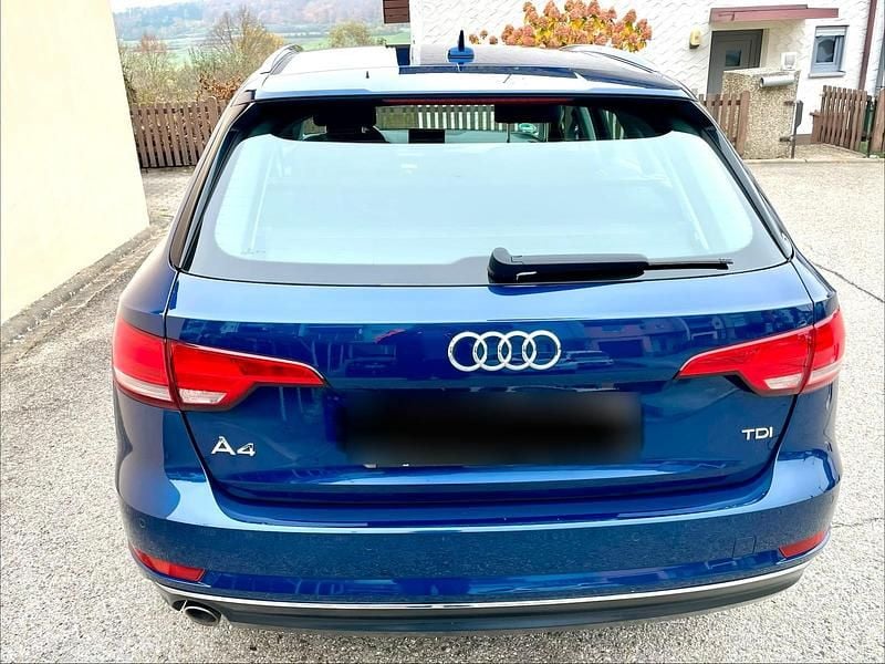 Używany Audi A4 150 KM (110 kW) 2017 Niebieski Kombi