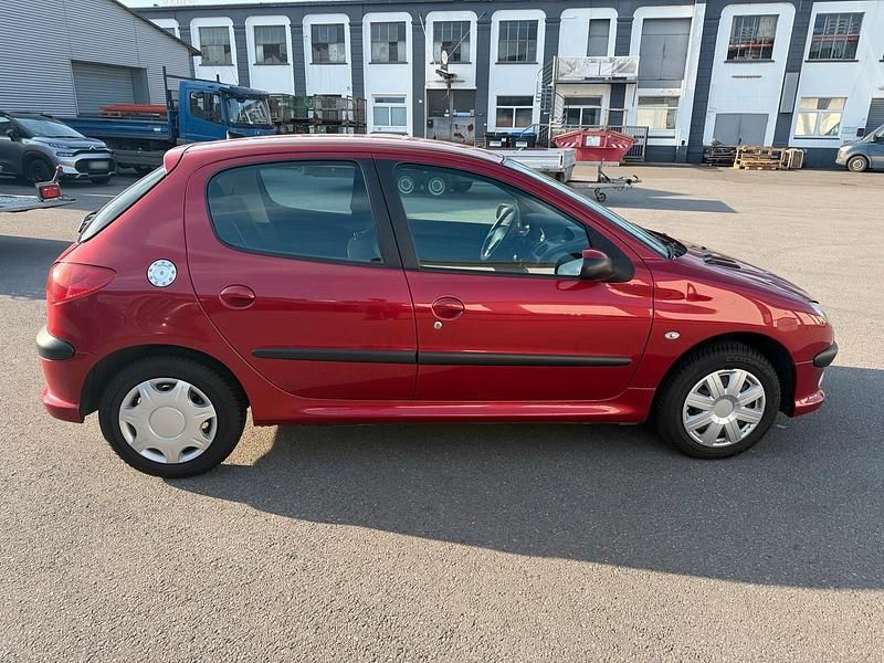 Gebraucht Peugeot 206 75 PS (55 kW) 2007 Rot Kleinwagen