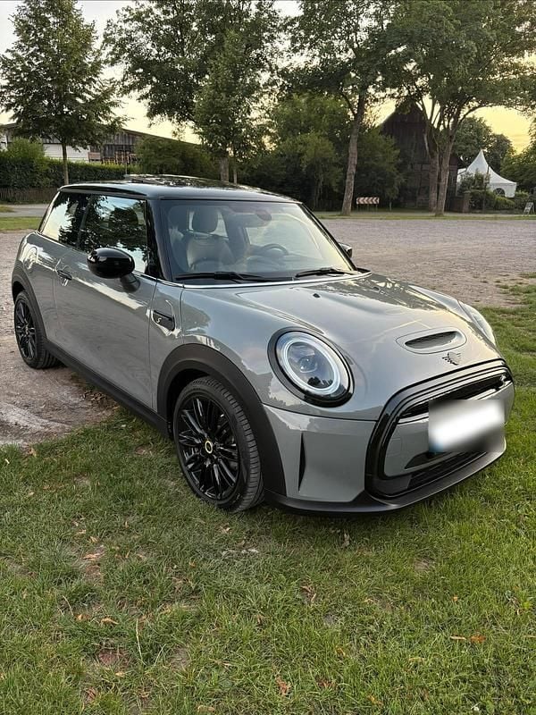 Second-hand Mini Cooper SE 135 kW (184 CP) 2022 Gri Hatchback