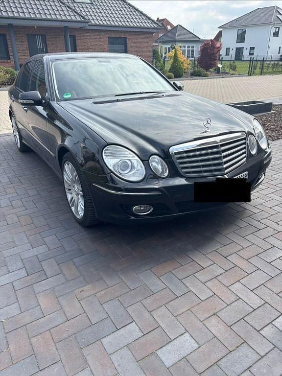 Gebraucht Mercedes E350 Elegance 292 PS (214 kW) 2008 Schwarz Limousine