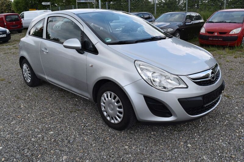 Silber Gebraucht 2012 Opel Corsa Selection Kleinwagen | 1.590 € (Superpreis) - Bild 1/4