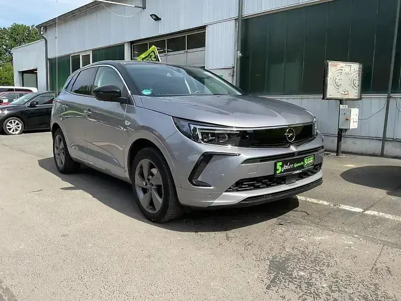 Gebraucht Opel Grandland X Elegance 131 PS (96 kW) 2023 Lack grau artense/metallic klarlack (metallic) SUV