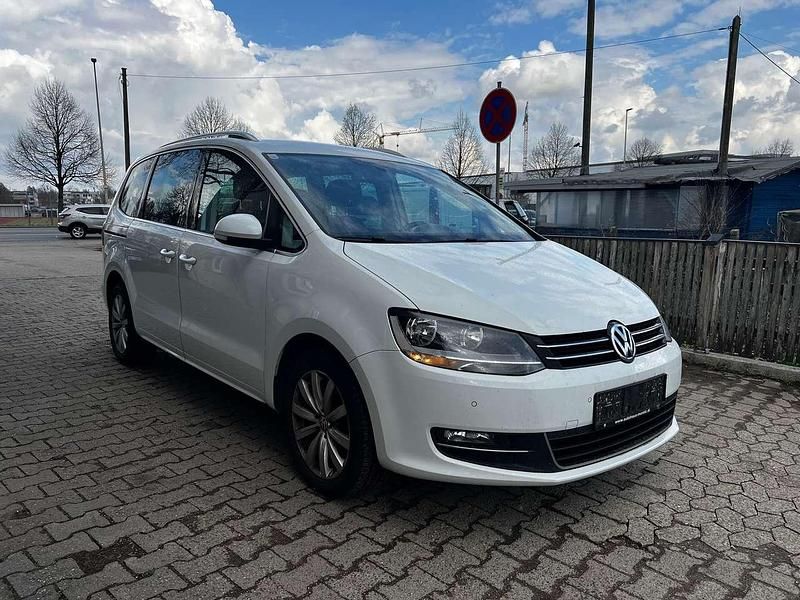 Gebraucht VW Sharan Highline 140 PS (102 kW) 2015 Pure white Van / Kleinbus