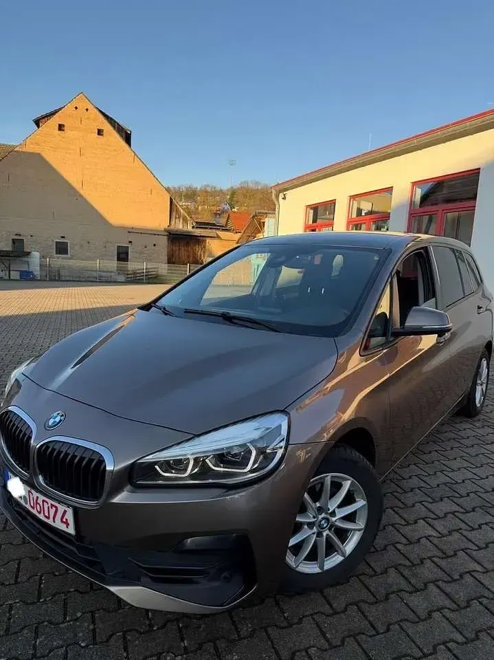 Gebraucht BMW 216 Gran Tourer 109 PS (80 kW) 2019 Jucarobeige metallic Van / Kleinbus