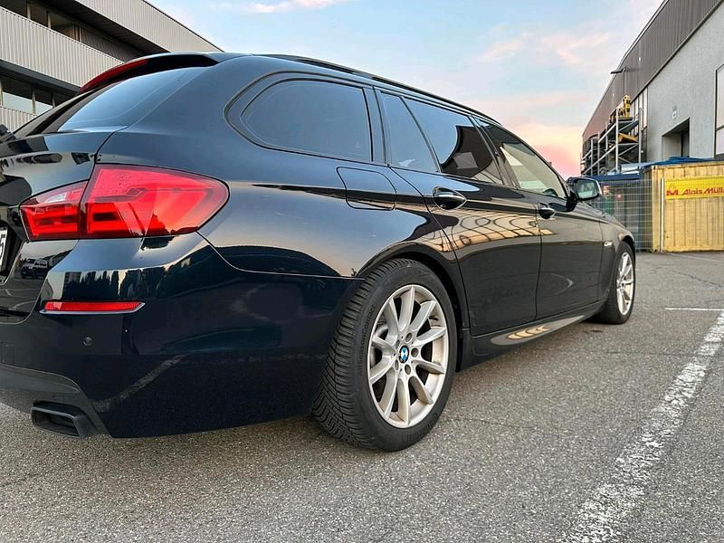 Schwarz Gebraucht 2012 BMW M550 Limousine | 13.000 € (Superpreis) - Bild 1/4