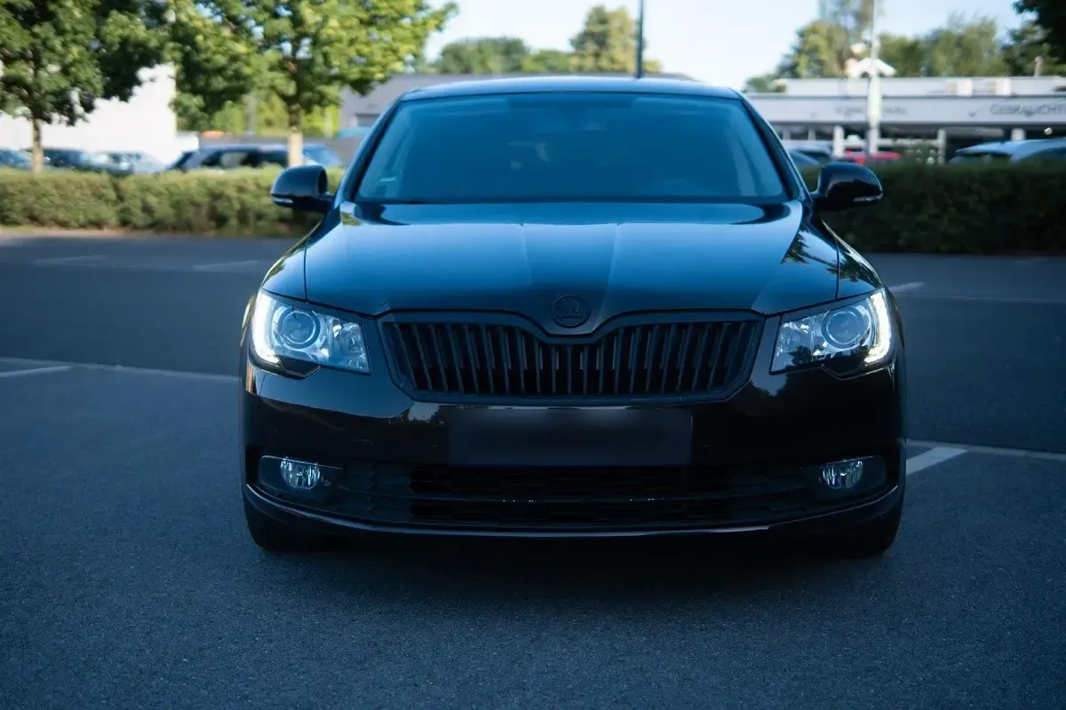 Gebraucht Skoda Superb Elegance 200 PS (147 kW) 2014 Braun Limousine