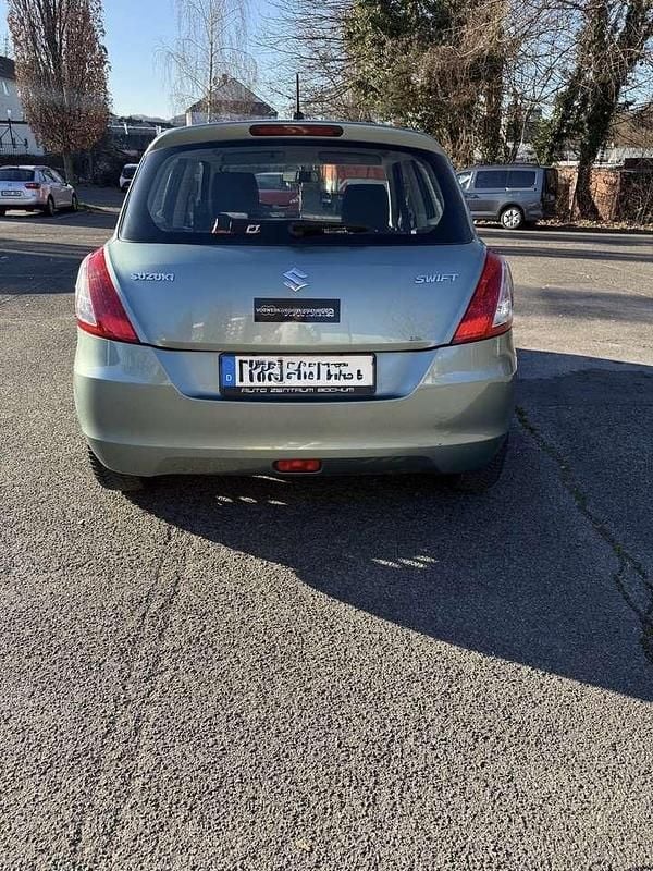 Gebraucht Suzuki Swift Comfort 97 PS (71 kW) 2012 Grün Limousine