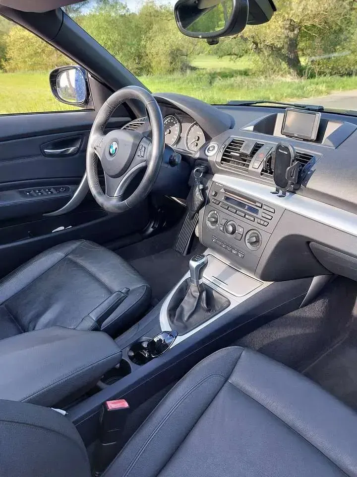 Gebraucht BMW 118 Cabriolet 143 PS (105 kW) 2010 Schwarz Cabrio