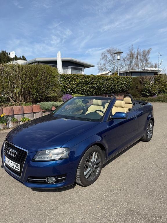 Gebraucht Audi A3 Cabriolet Attraction 105 PS (77 kW) 2011 Blau Cabrio