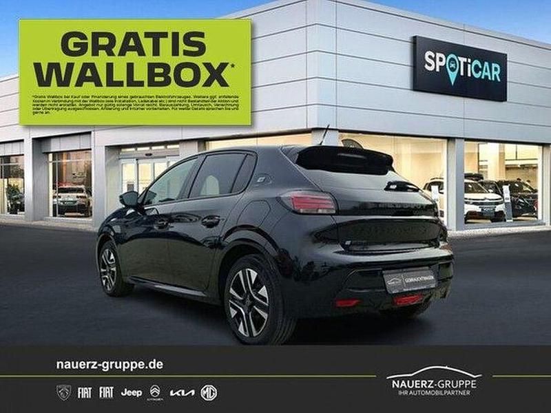 Gebraucht Peugeot e-208 Style 11 kW (15 PS) 2024 Schwarz Kleinwagen
