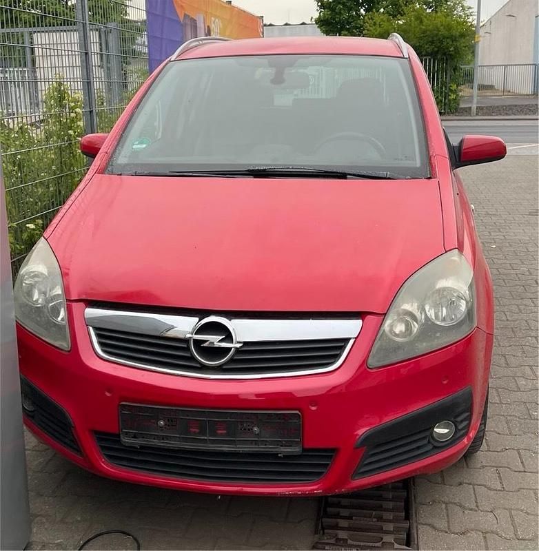 Gebraucht Opel Zafira 105 PS (77 kW) 2006 Rot Van / Kleinbus