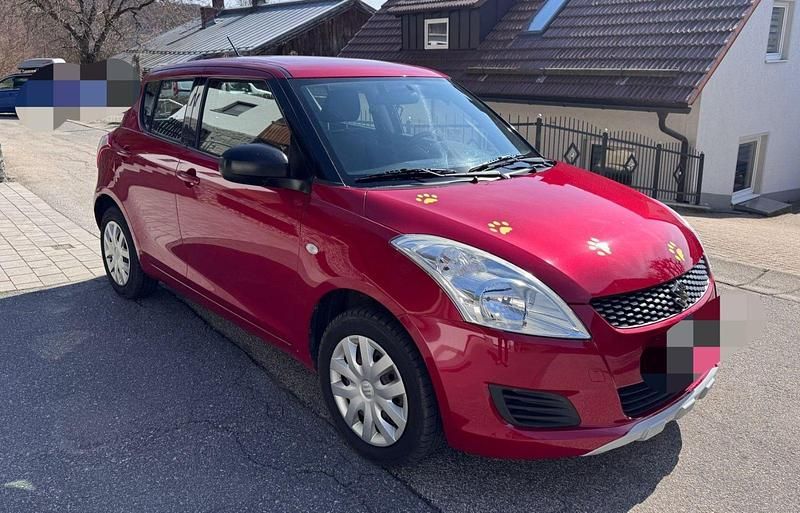 Gebraucht Suzuki Swift 94 PS (69 kW) 2013 Rot Kleinwagen