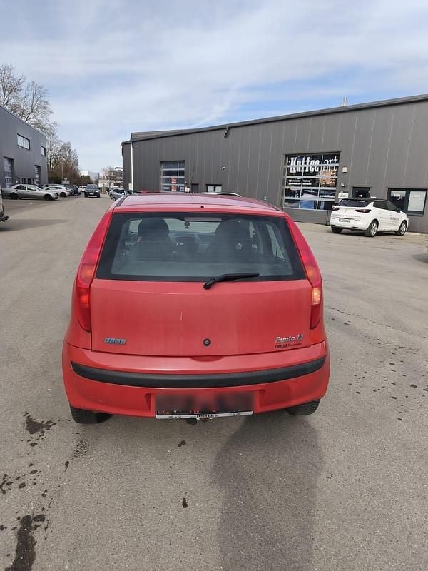 Gebraucht Fiat Punto 80 PS (58 kW) 2000 Rot Kleinwagen