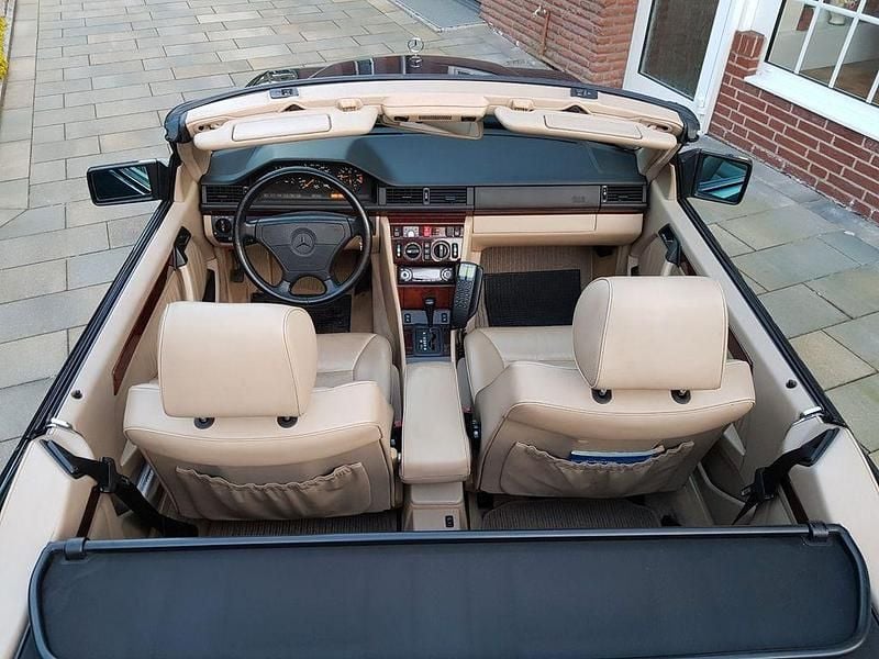 Gebraucht Mercedes 200 136 PS (100 kW) 1994 Grün Cabrio
