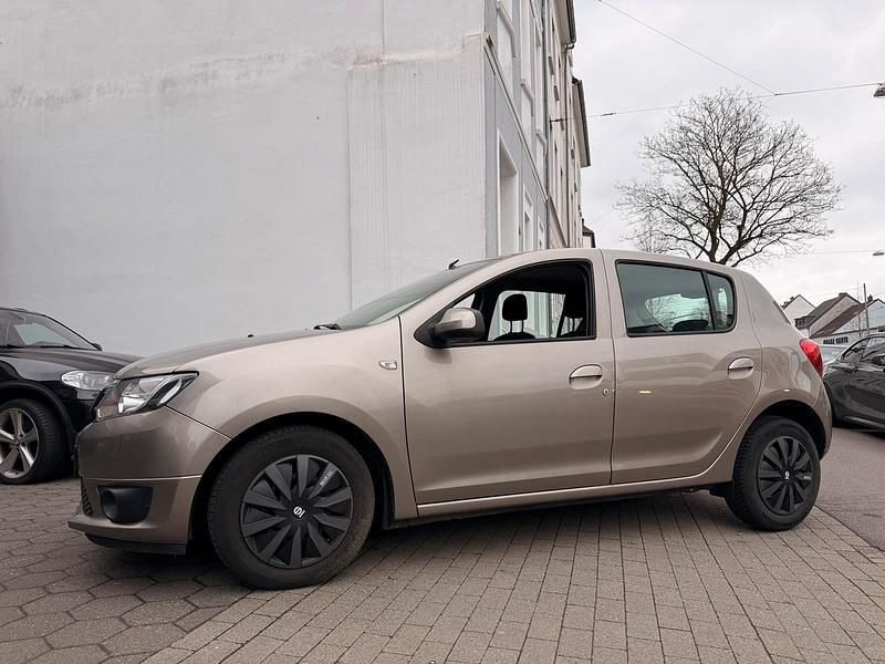 Gebraucht Dacia Sandero 90 PS (66 kW) 2013 Braun Limousine