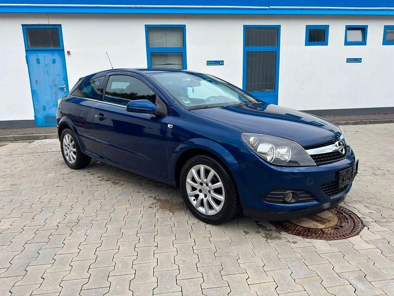 Blau Gebraucht 2009 Opel Astra GTC Limousine | 1.499 € (Fairer Preis) - Bild 1/4