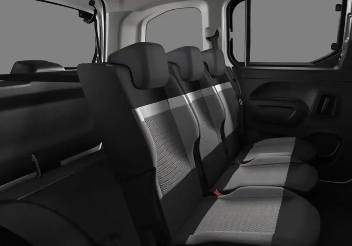 Neu Citroën Berlingo 131 PS (96 kW) 2026 Grau Van / Kleinbus