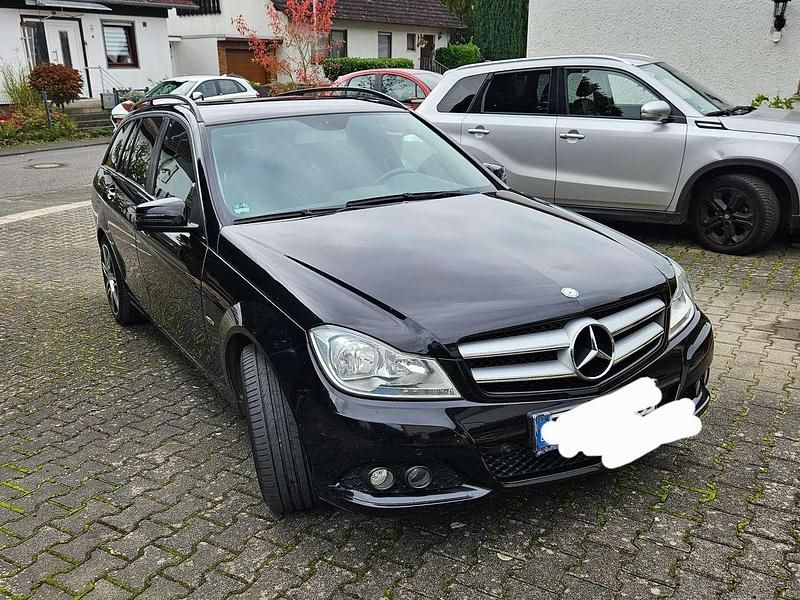 Gebraucht Mercedes C200 185 PS (136 kW) 2012 Schwarz Kombi
