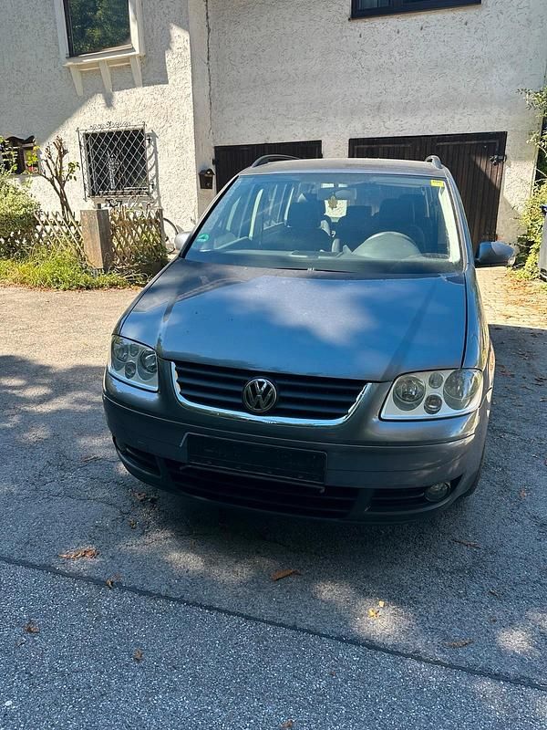 Grau Gebraucht 2004 VW Touran Van / Kleinbus | 1.190 € (Guter Preis) - Bild 1/4