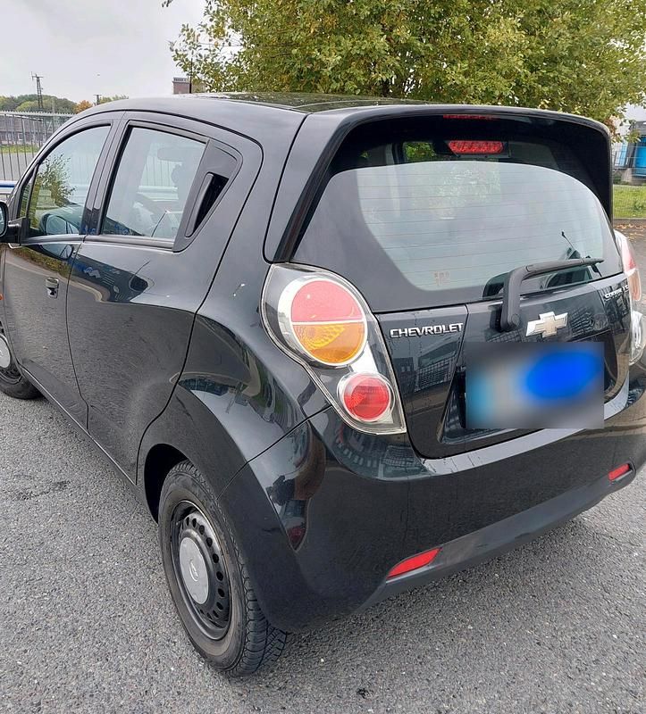 Second-hand Chevrolet Spark 68 CP (50 kW) 2012 Negru Hatchback