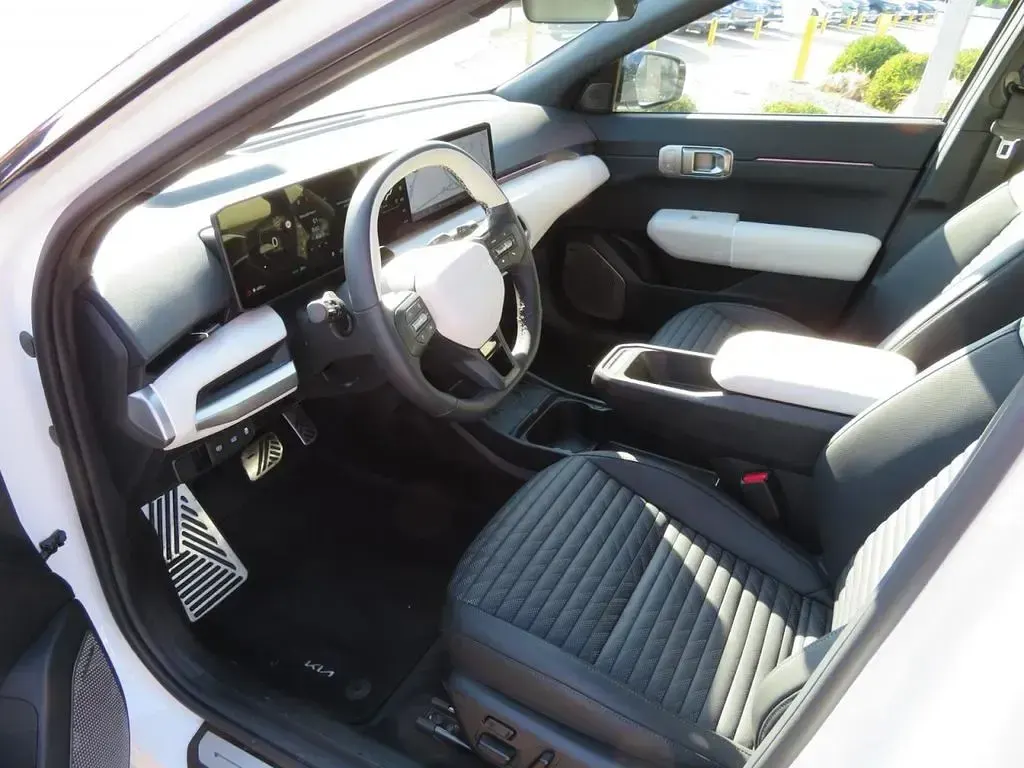 Gebraucht Kia EV4 GT-Line 150 kW (204 PS) 2025 Weiß Limousine