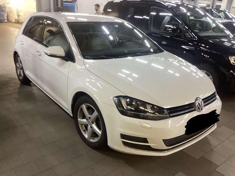 Weiß Gebraucht 2013 VW Golf VII Highline Limousine | 6.777 € (Guter Preis) - Bild 1/4