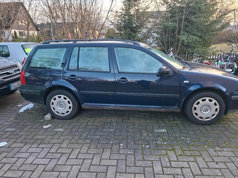 Gebraucht VW Golf IV 101 PS (74 kW) 2005 Blau Kombi