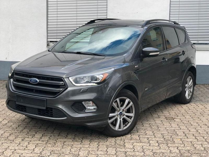 Gebraucht Ford Kuga ST-Line 182 PS (133 kW) 2017 Grau SUV