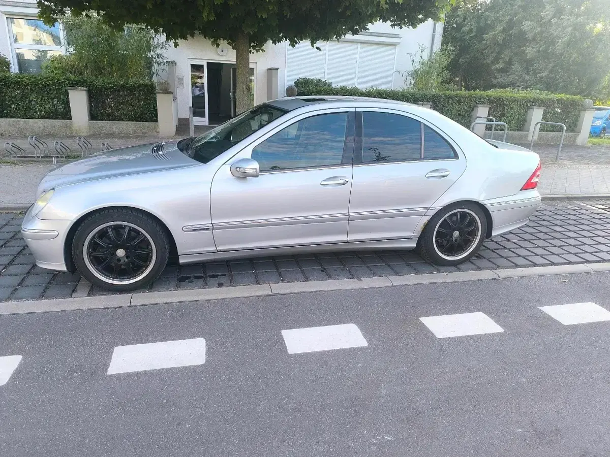 Gebraucht Mercedes C230 197 PS (144 kW) 2005 Grün Limousine
