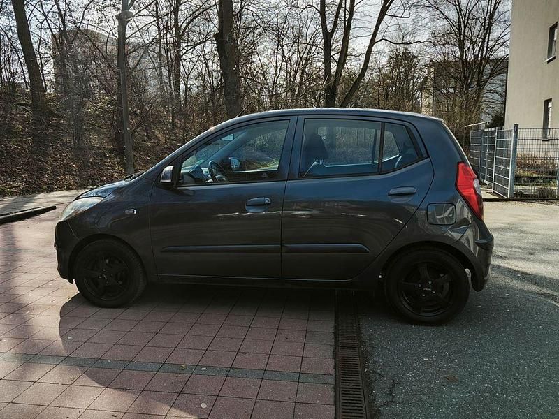 Gebraucht Hyundai i10 Style 86 PS (63 kW) 2011 Grau Kleinwagen