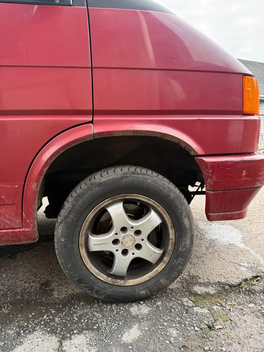 Gebraucht VW Multivan 110 PS (80 kW) 1995 Rot Van / Kleinbus
