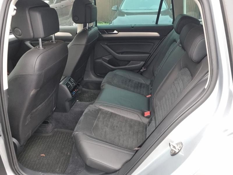 Gebraucht VW Passat Highline 120 PS (88 kW) 2019 Silber Kombi