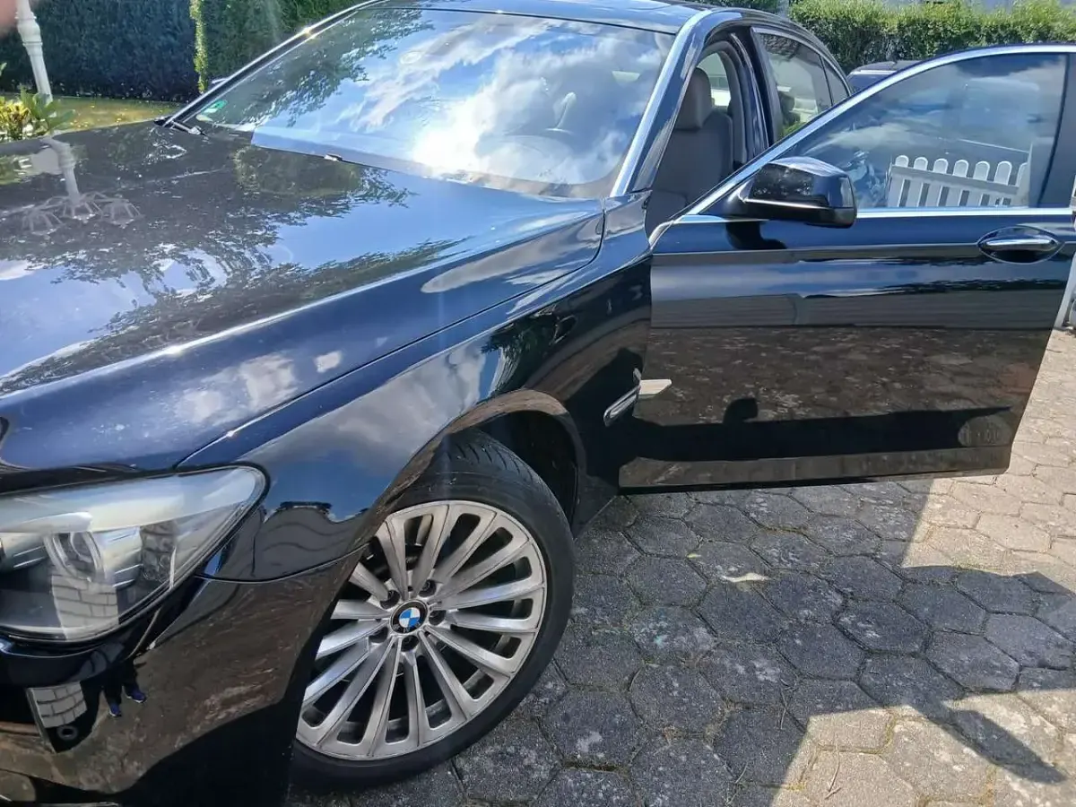 Gebraucht BMW 740L 326 PS (239 kW) 2009 Schwarz Limousine