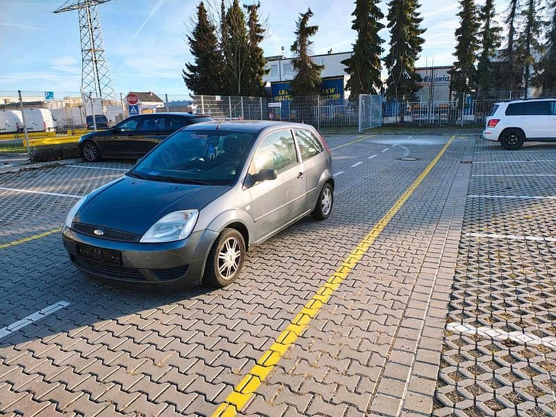Grau Gebraucht 2006 Ford Fiesta Coupé | 1.200 € (Guter Preis) - Bild 1/4